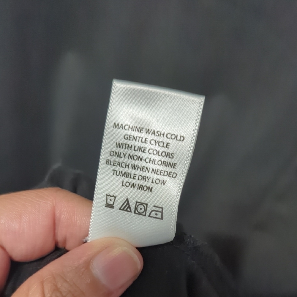 The Pioneer Woman Black Garment - Picture 4 of 4